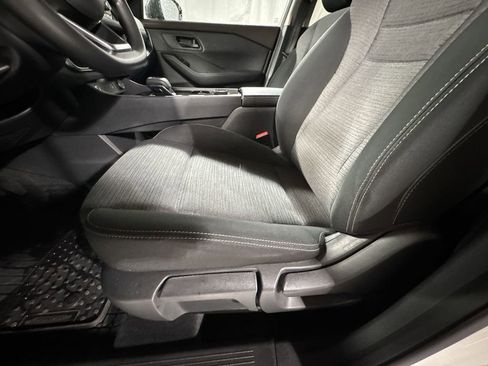 Used 2021 Nissan Rogue S image 17