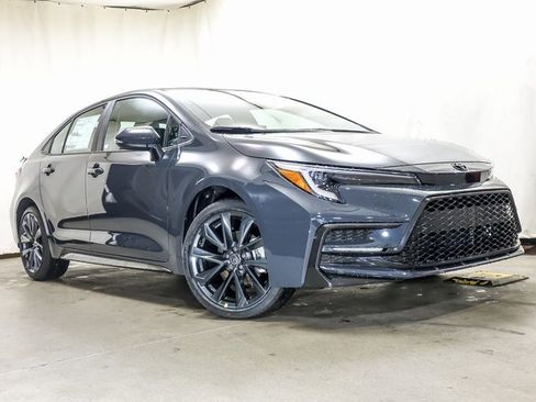 New 2026 Toyota Corolla SE image 2