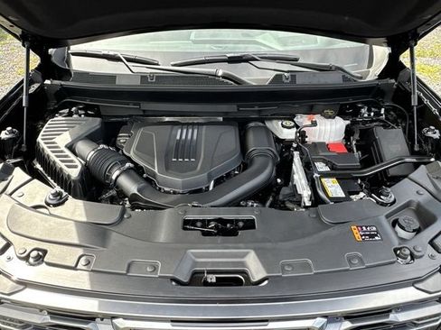 New 2026 GMC Acadia AT4 w/ LPO, Floor Liner Package image 30