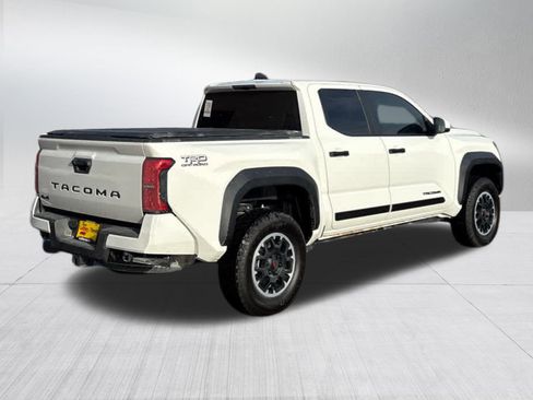 Used 2024 Toyota Tacoma TRD Off-Road image 9