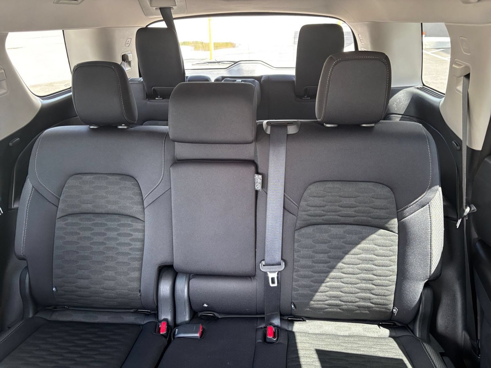 Used 2025 Nissan Pathfinder SV FWD image 36