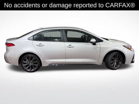 Used 2026 Toyota Corolla SE w/ SE Package FWD image 3