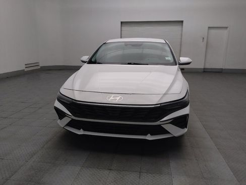 Used 2025 Hyundai Elantra SE image 15