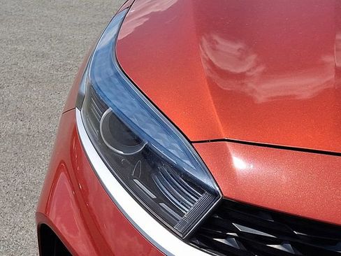 Used 2022 Kia Forte LXS w/ LXS Technology Package FWD image 9