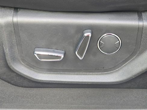 Used 2018 Ford F150 Lariat w/ Equipment Group 502A Luxury image 33