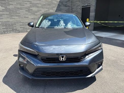 Used 2023 Honda Civic Touring image 2