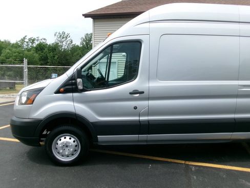 Used 2017 Ford Transit 350 148 High Roof Extended DRW RWD image 4