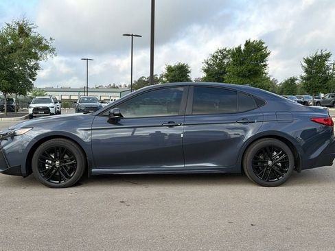 New 2026 Toyota Camry SE image 10