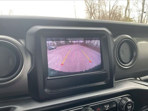 Used 2023 Jeep Wrangler Unlimited AWD/4WD image 19