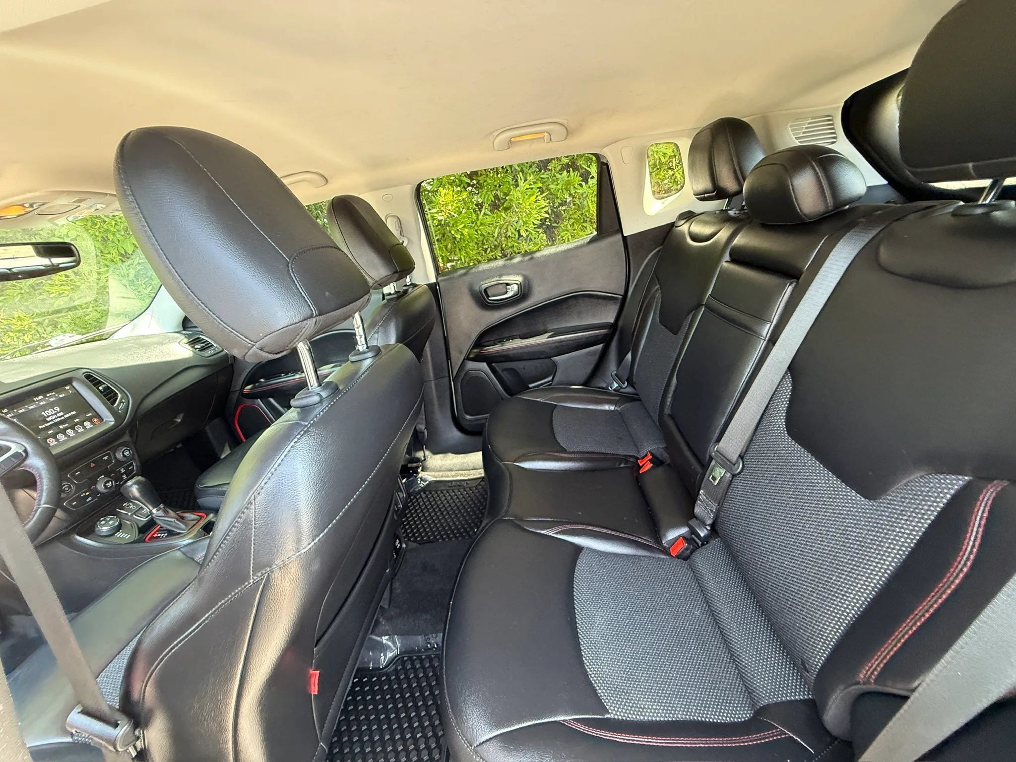 Used 2019 Jeep Compass Trailhawk w/ Cold Weather Group AWD/4WD image 43