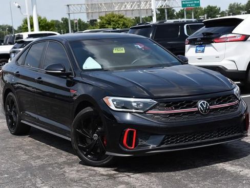 Used 2024 Volkswagen Jetta GLI Autobahn FWD image 2