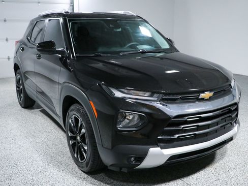 Used 2023 Chevrolet TrailBlazer LT FWD image 5