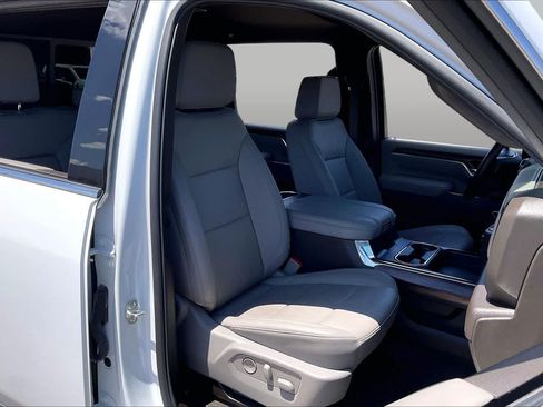 Used 2025 GMC Sierra 2500 SLT w/ Texas SLT Premium Package AWD/4WD image 9
