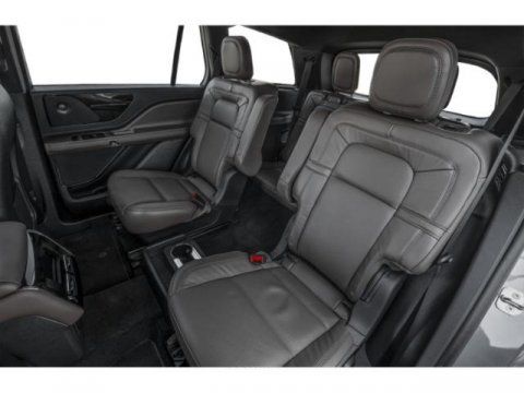Used 2025 Lincoln Aviator Reserve w/ Equipment Group 201A AWD/4WD image 15