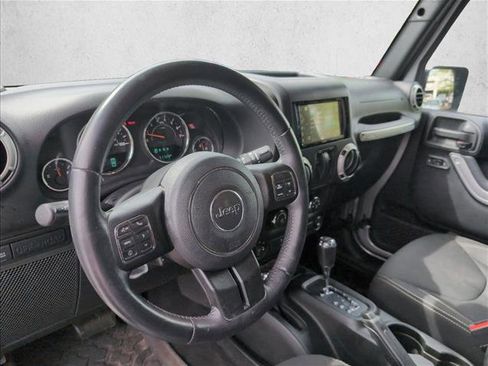 Used 2016 Jeep Wrangler Rubicon w/ Power Convenience Group AWD/4WD image 8