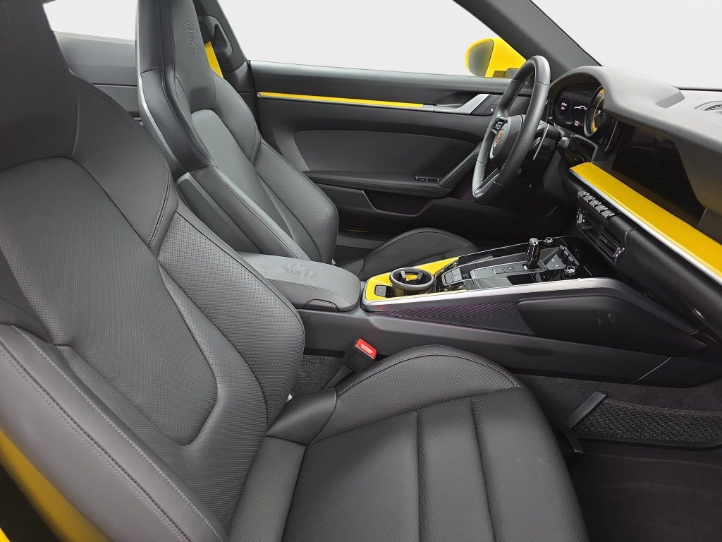 Used 2023 Porsche 911 Carrera RWD image 10