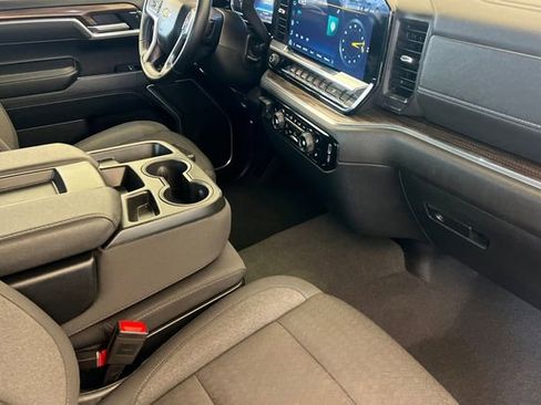 Used 2025 Chevrolet Silverado 1500 LT AWD/4WD image 15