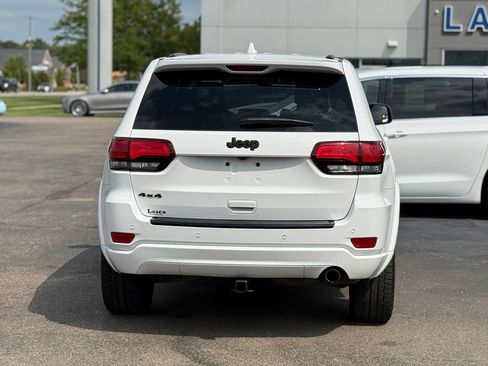 Used 2018 Jeep Grand Cherokee Altitude AWD/4WD image 35