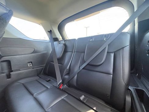 Used 2023 Ford Explorer XLT w/ Equipment Group 202A RWD image 18