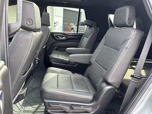 Used 2024 Chevrolet Tahoe Z71 w/ Z71 Off-Road Package image 11