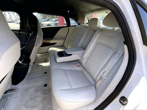 Used 2024 Lucid Air Touring AWD/4WD image 22