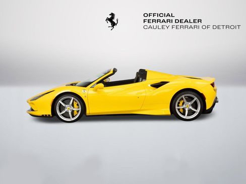 Certified 2021 Ferrari F8 Tributo RWD image 5