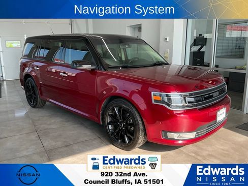 Used 2019 Ford Flex Limited w/ Equipment Group 303A AWD/4WD image 2