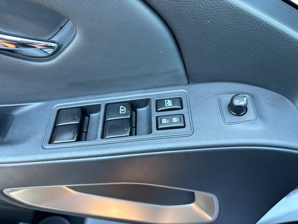 Used 2022 Nissan Frontier SV AWD/4WD image 17