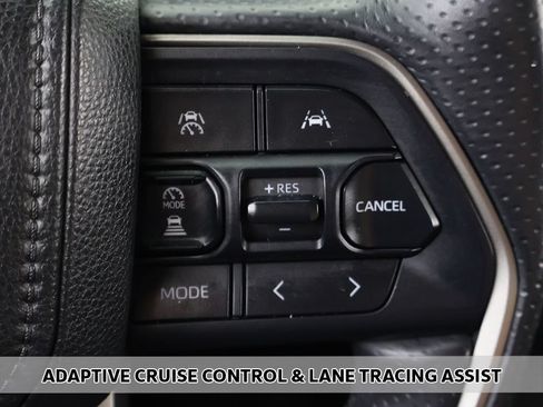 Used 2025 Toyota 4Runner SR5 AWD/4WD image 3