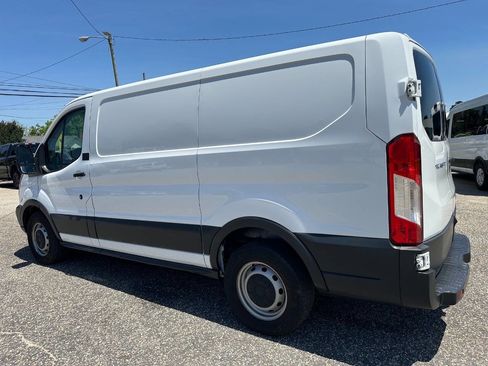 Used 2016 Ford Transit 150 130 Low Roof RWD image 22