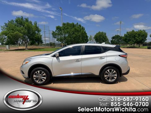 Used 2016 Nissan Murano S FWD image 1