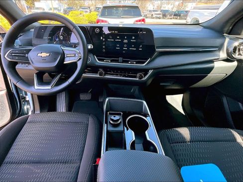 Used 2026 Chevrolet Equinox LT image 21