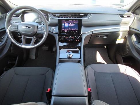 New 2025 Jeep Grand Cherokee L Laredo w/ Luxury Tech Group I image 12