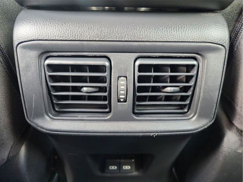 Used 2025 Toyota RAV4 XLE AWD/4WD image 20