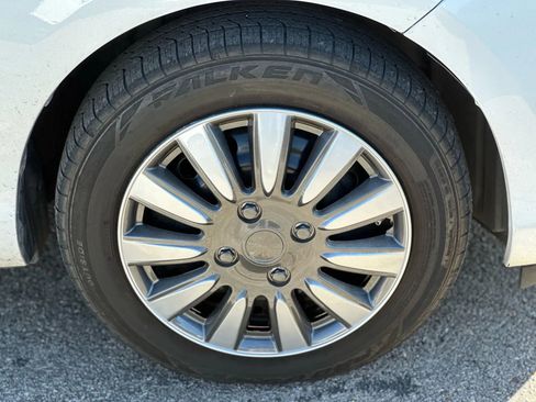 Used 2016 Toyota Prius C Two image 22