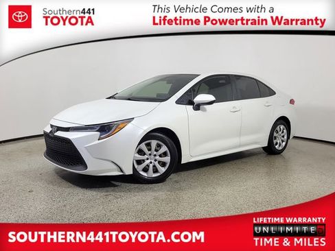 Used 2020 Toyota Corolla LE FWD image 1