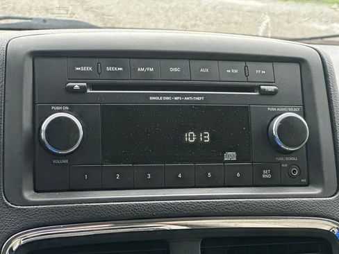 Used 2015 Dodge Grand Caravan SXT FWD image 24