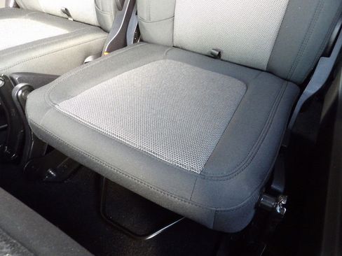 Used 2020 Ford Transit Connect XL image 30