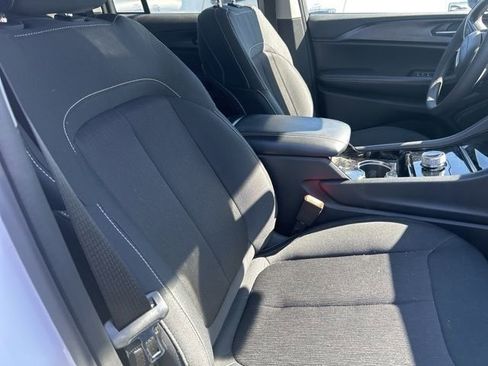 Used 2023 Jeep Grand Cherokee Laredo image 8