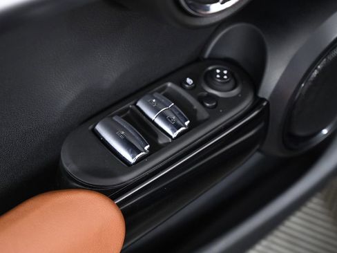 Certified 2022 MINI Cooper S image 23