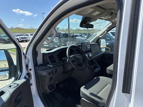 Used 2023 Ford Transit 350 XLT image 19