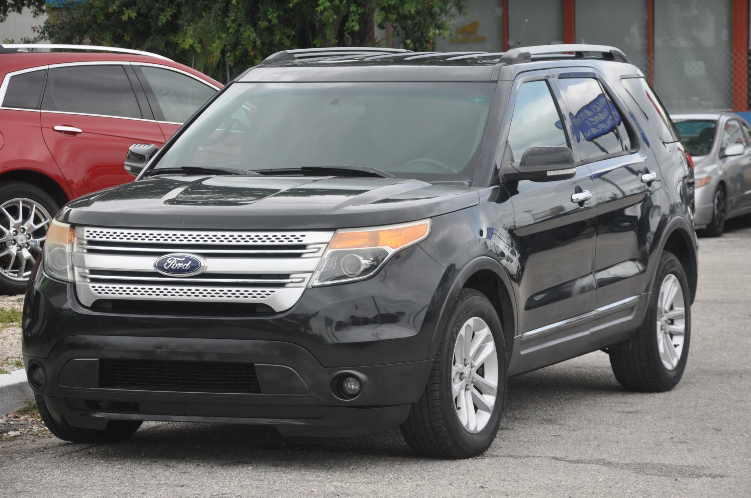 Used 2014 Ford Explorer XLT AWD/4WD image 1