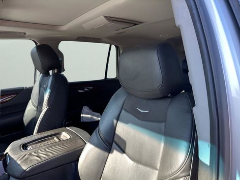 Used 2016 Cadillac Escalade Premium image 27