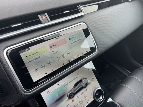 Used 2020 Land Rover Range Rover Velar S image 11