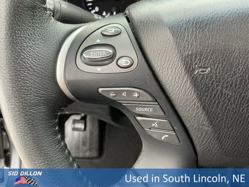 Used 2016 Nissan Pathfinder Platinum image 9