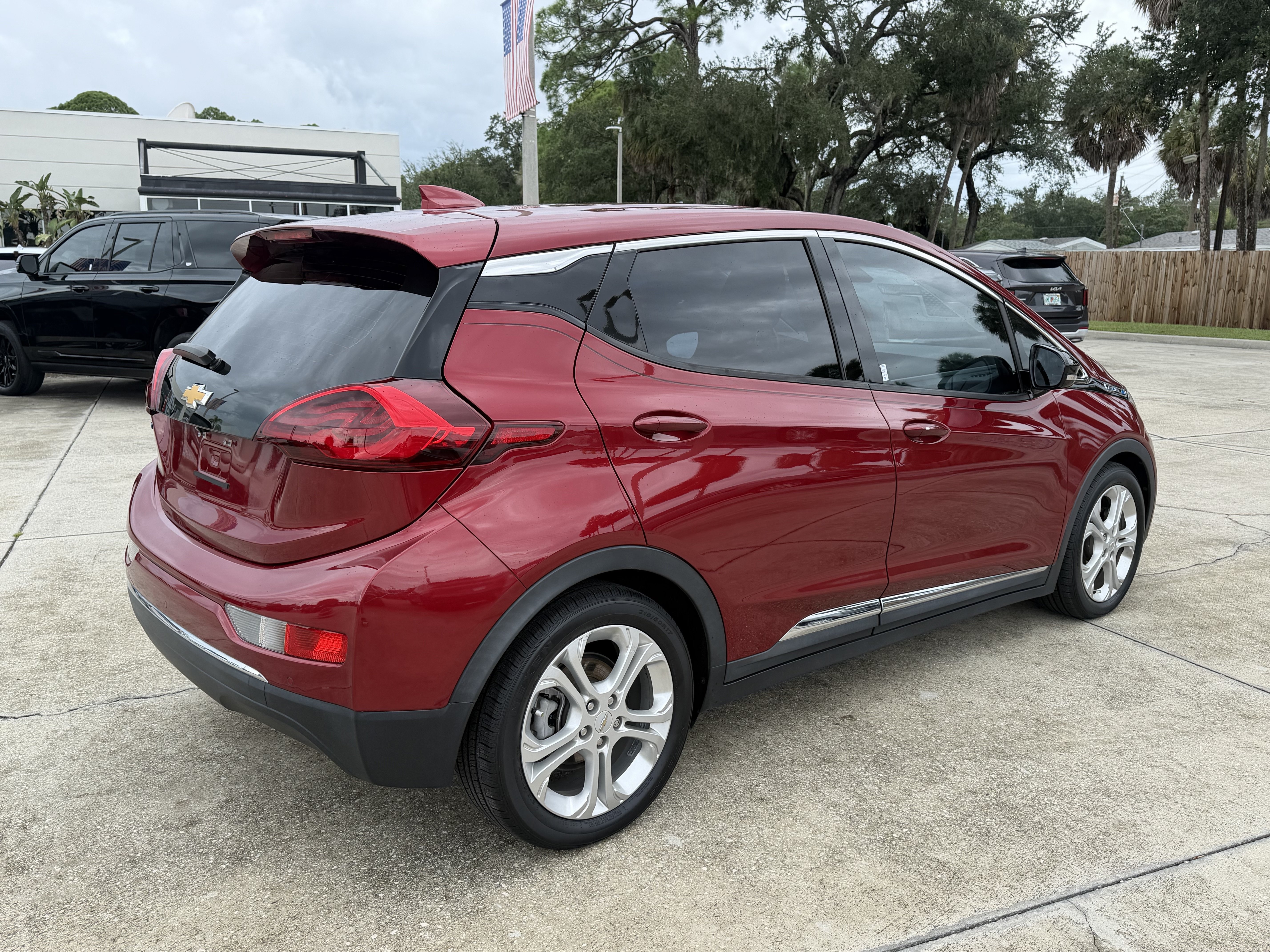 Used 2021 Chevrolet Bolt LT FWD image 4