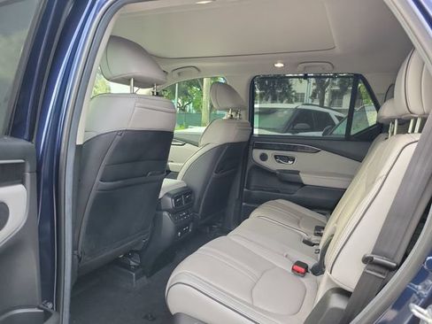 Used 2023 Honda Pilot Elite image 7