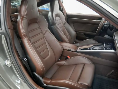 Certified 2022 Porsche 911 Turbo S AWD/4WD image 17