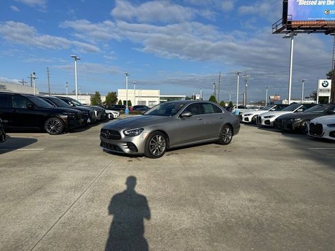 Used 2021 Mercedes-Benz E 450 4MATIC Sedan image 1