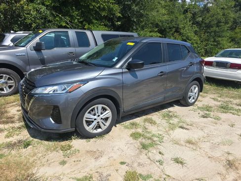Certified 2023 Nissan Kicks S FWD image 3